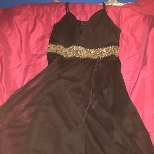Black sleeveless dress